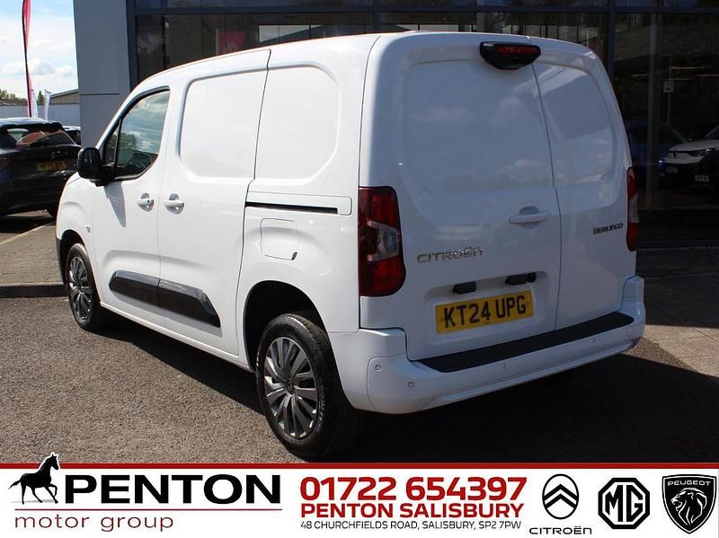 Used Citroën Berlingo 100 HP (73 kW) 2024 White MPV
