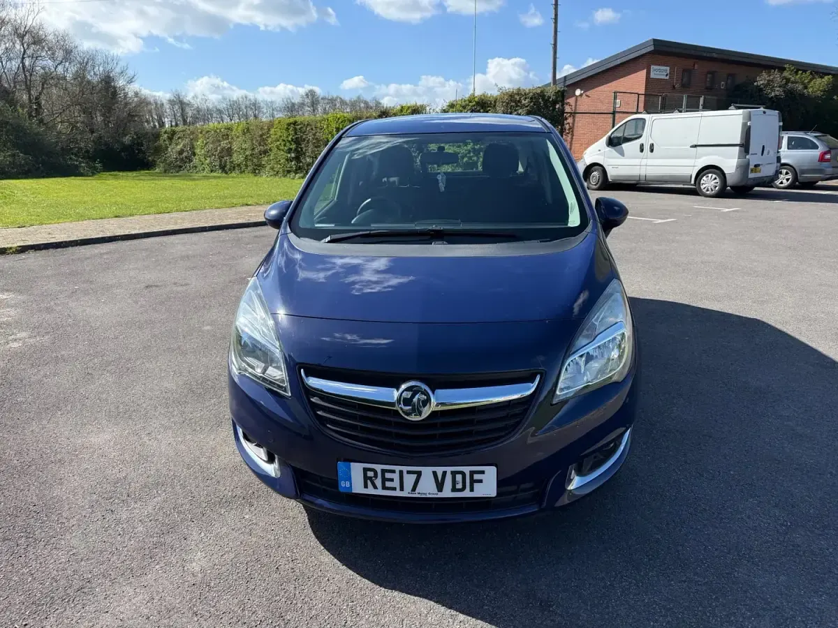 Second-hand Vauxhall Meriva 100 CP (73 kW) 2017 Albastru Monovolum