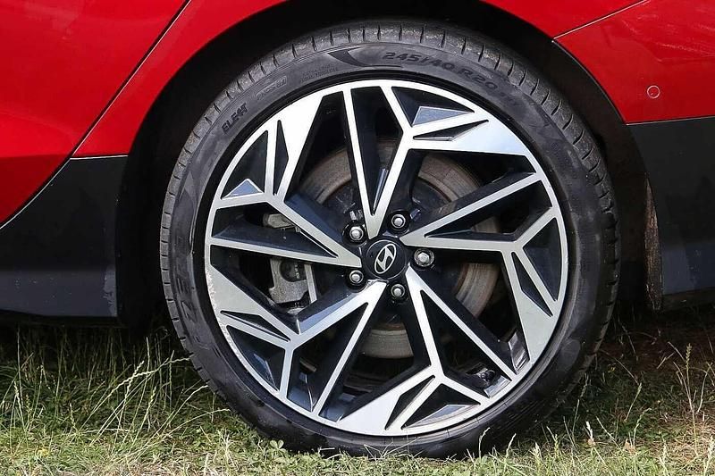 Used Hyundai Ioniq 6 Ultimate 239 kW (325 HP) 2024 Red Sedan