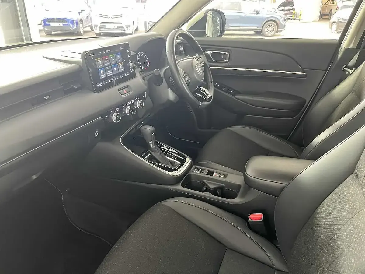 Used Honda HR-V Advance 131 HP (96 kW) 2022 White SUV