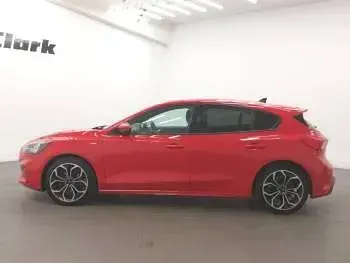 Used Ford Focus ST-Line X 155 HP (114 kW) 2021 Red Hatchback