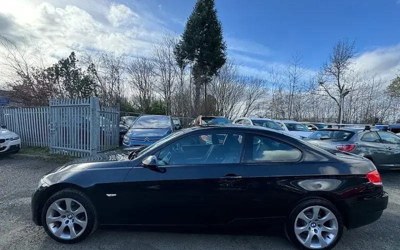 Used BMW 320 177 HP (130 kW) 2010 Coupe