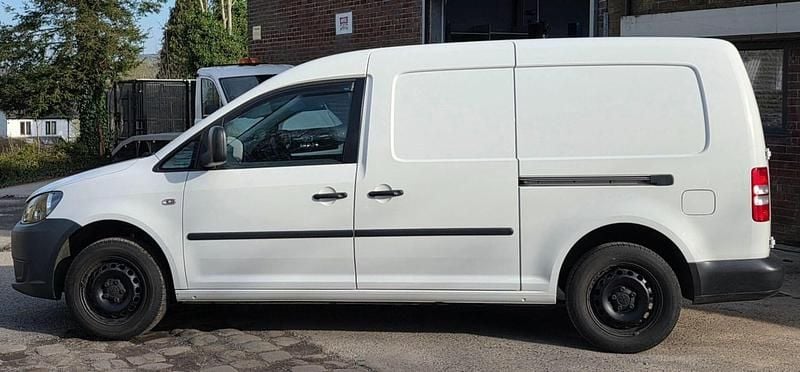 Used VW Caddy Startline 102 HP (75 kW) 2016 White MPV