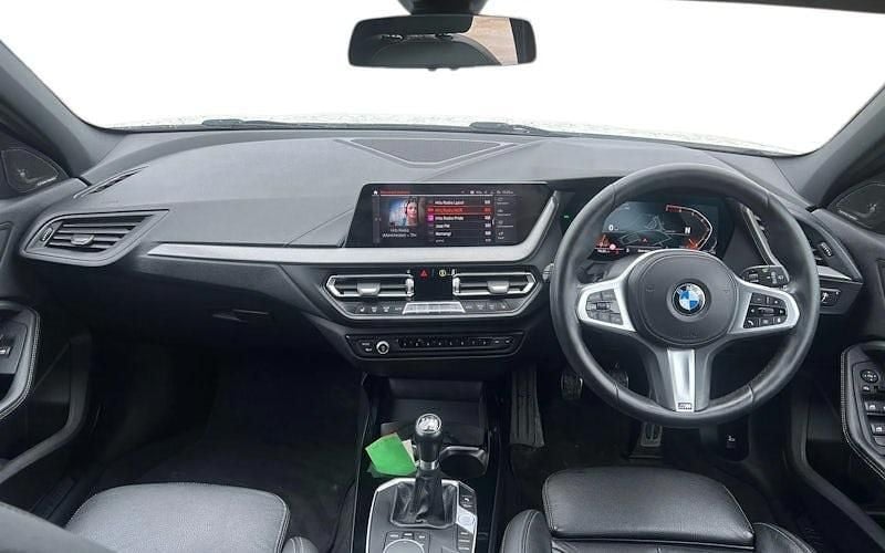 Used BMW 118 M Sport 140 HP (102 kW) 2020 White Hatchback