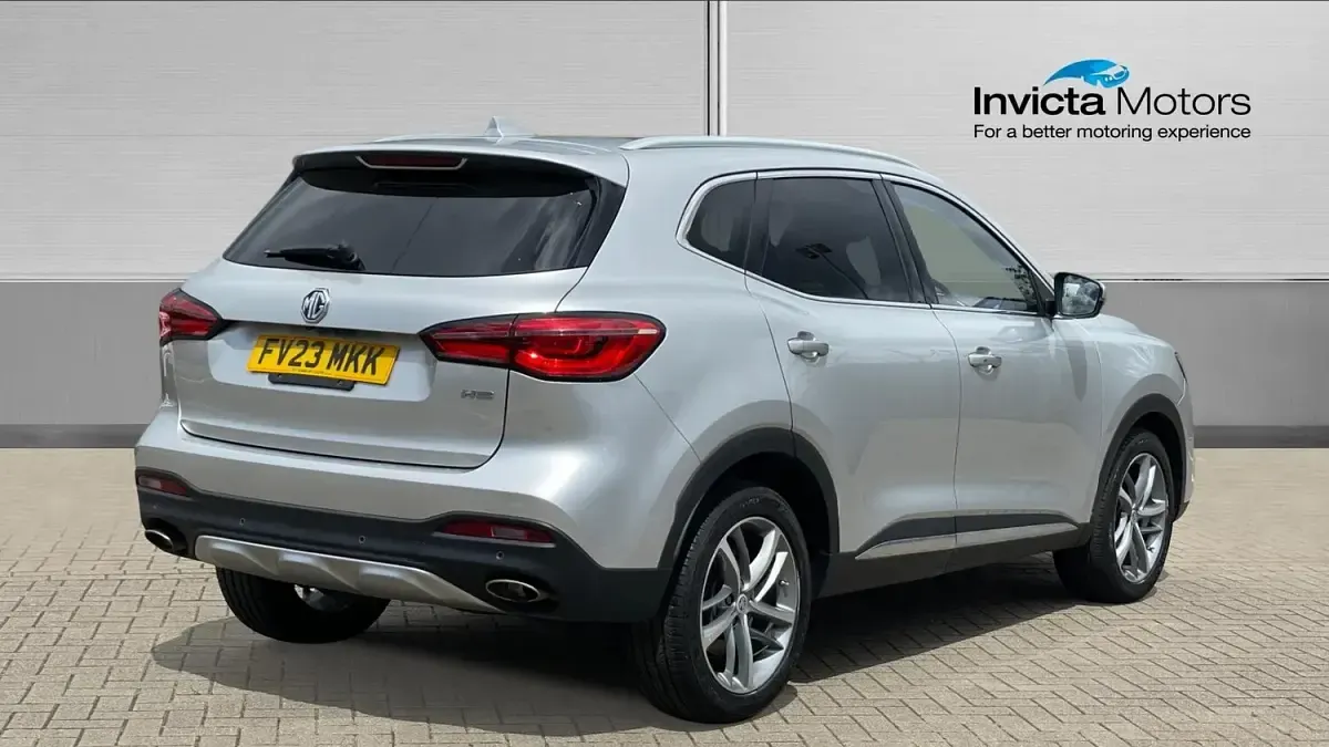 Used MG HS Exclusive 162 HP (119 kW) 2023 Silver SUV