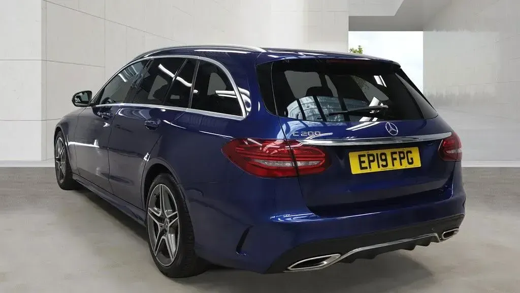 Used Mercedes C200 AMG line 198 HP (145 kW) 2019 Blue Estate