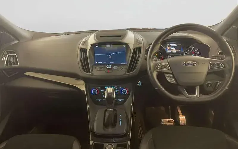 Usado Ford Kuga ST-Line 176 HP (129 kW) 2019 Vermelho SUV