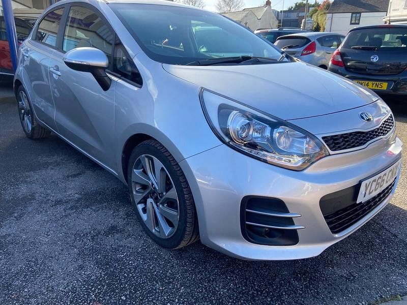 Silver Used 2016 Kia Rio Hatchback | £5,495 (Fair price) - Image 1/4