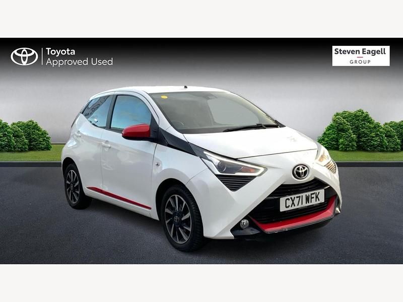 White Used 2021 Toyota Aygo Trend Hatchback | £9,696 (Fair price) - Image 1/3