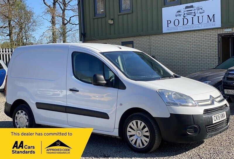 White Used 2015 Citroën Berlingo MPV | £4,290 (Fair price) - Image 1/4