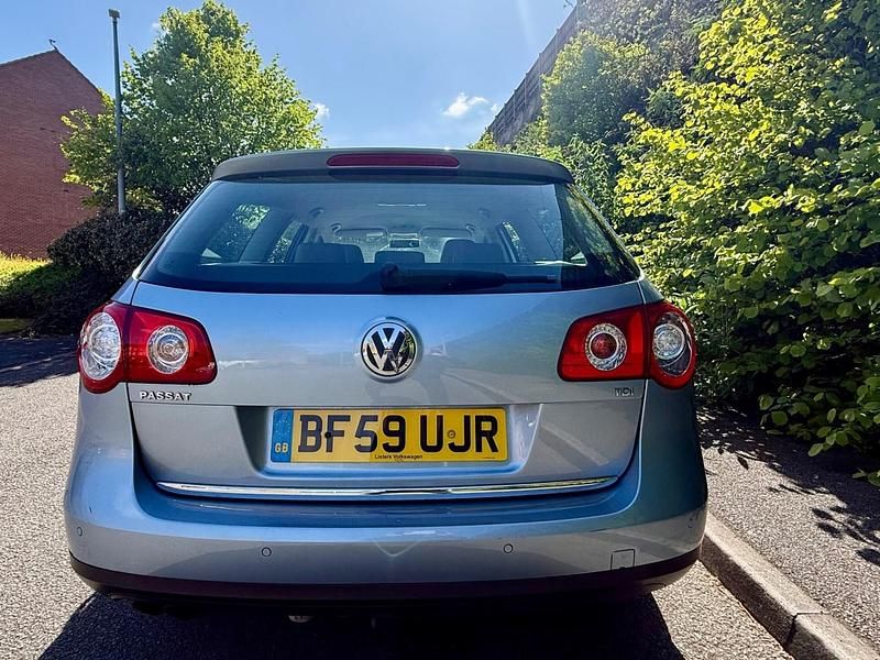 Used VW Passat Highline 110 HP (80 kW) 2009 Blue Estate