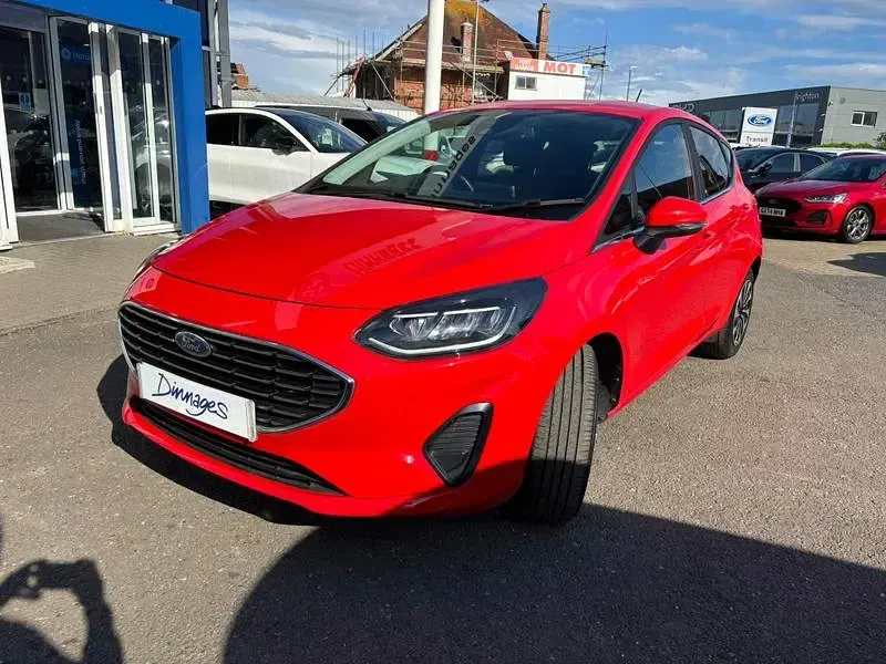 Used Ford Fiesta Titanium 100 HP (73 kW) 2022 Red Hatchback