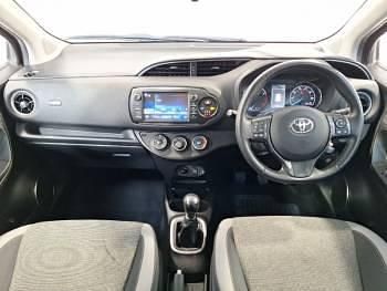 Used Toyota Yaris 111 HP (81 kW) 2020 Red Hatchback