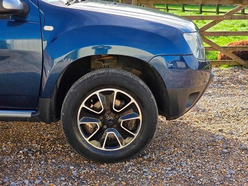 Used Dacia Duster Prestige 125 HP (91 kW) 2017 Blue SUV