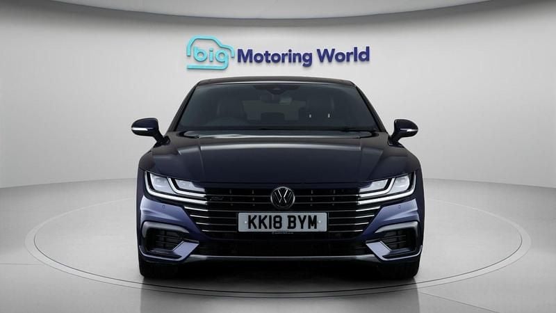 Used VW Arteon R-line 187 HP (137 kW) 2018 Blue Hatchback