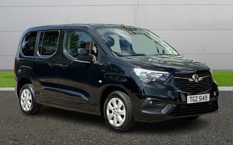 Used 2023 Vauxhall Combo MPV | £11,999 (A bit pricey) - Image 1/4