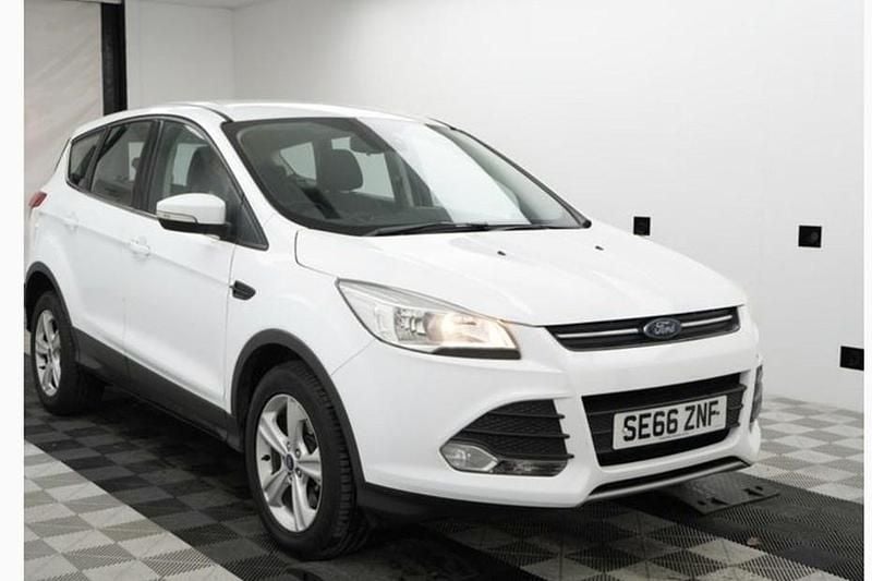 Used Ford Kuga Zetec 150 HP (110 kW) 2016 White SUV