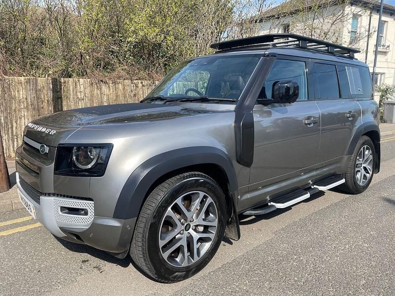 Second-hand Land Rover Defender 300 CP (220 kW) 2022 Argintiu SUV