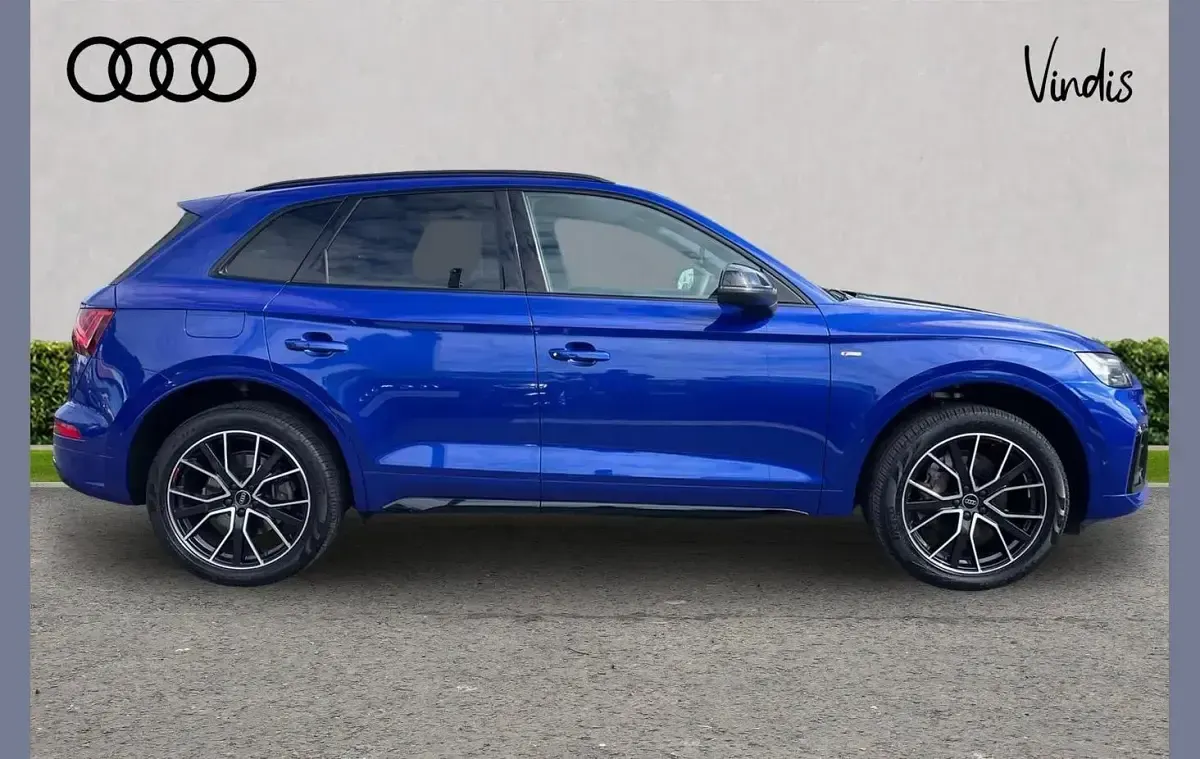 Used Audi Q5 Black Edition 200 HP (147 kW) 2024 Blue SUV