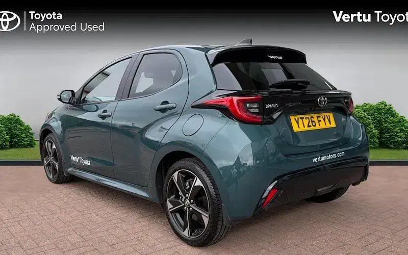New Toyota Yaris 131 HP (96 kW) 2026 Green Hatchback
