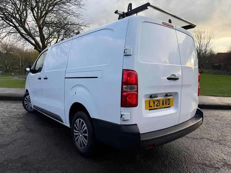 Used Toyota Proace 120 HP (88 kW) 2021 White MPV