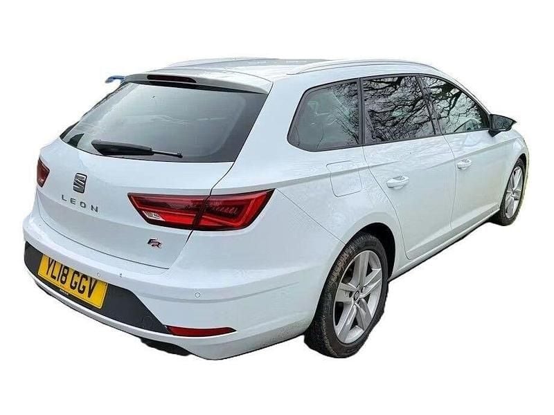 Used Seat Leon ST FR 150 HP (110 kW) 2018 White Estate