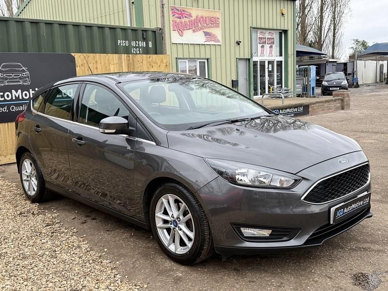 Used Ford Focus Zetec 2015 Grey Hatchback