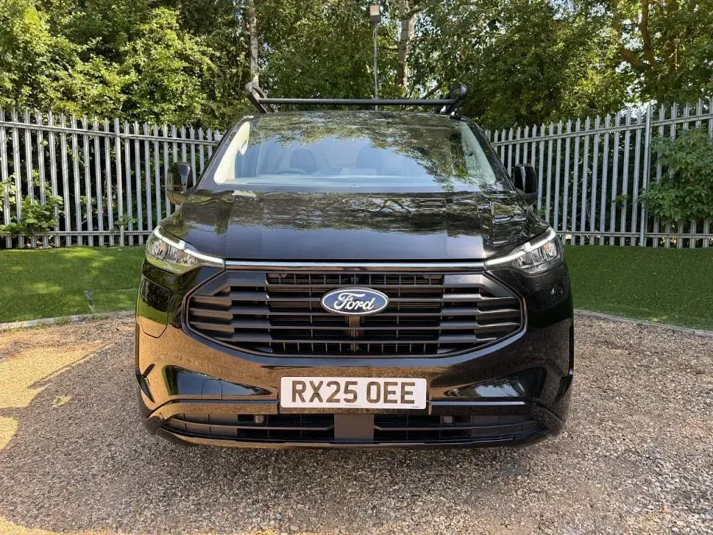 Used Ford Transit Custom Limited 232 HP (170 kW) 2025 Black Van