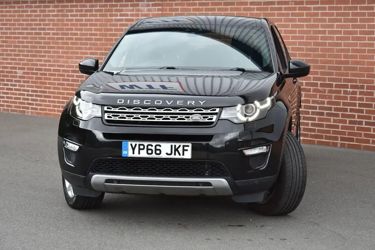 Used Land Rover Discovery Sport HSE 177 HP (130 kW) 2016 Black SUV