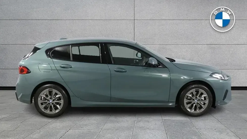 Used BMW 120 Sport Line 168 HP (123 kW) 2025 Green Hatchback