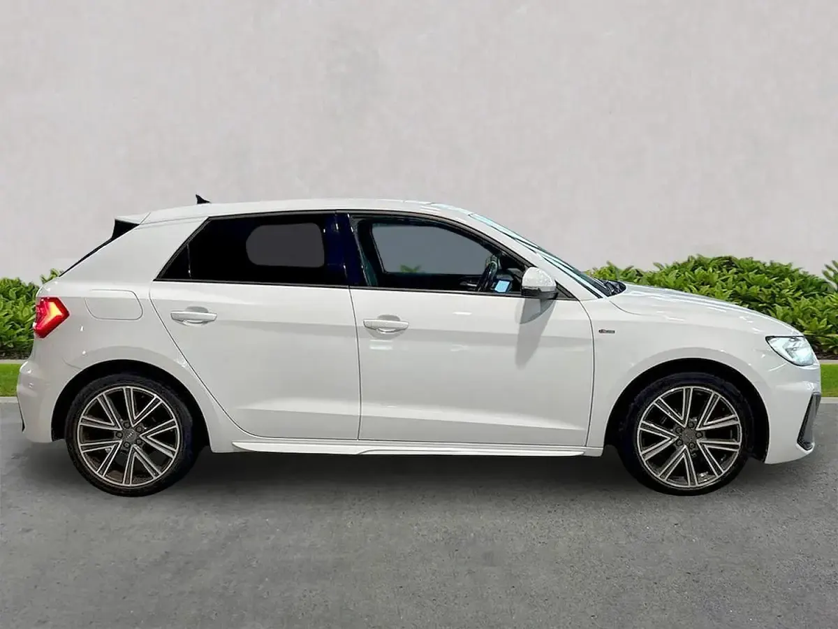 Used Audi A1 S-Line 116 HP (85 kW) 2019 White SUV