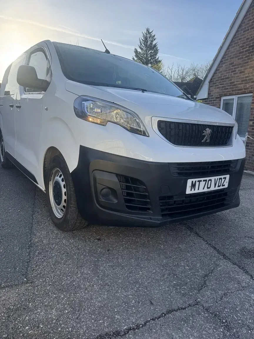 Used Peugeot Expert 100 HP (73 kW) 2020 White Van