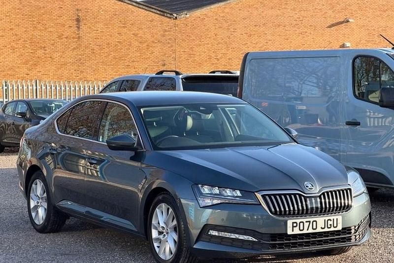Used Skoda Superb SE Technology 120 HP (88 kW) 2025 Hatchback