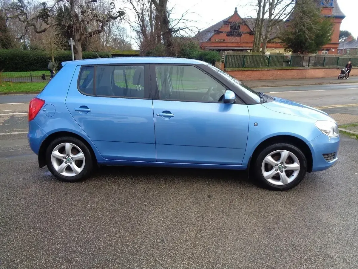 Used Skoda Fabia SE 2013 Blue Hatchback