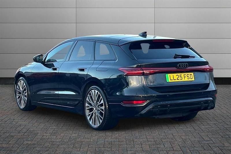 Used Audi A6 e-tron Comfort 210 kW (286 HP) 2025 Mythos black Estate