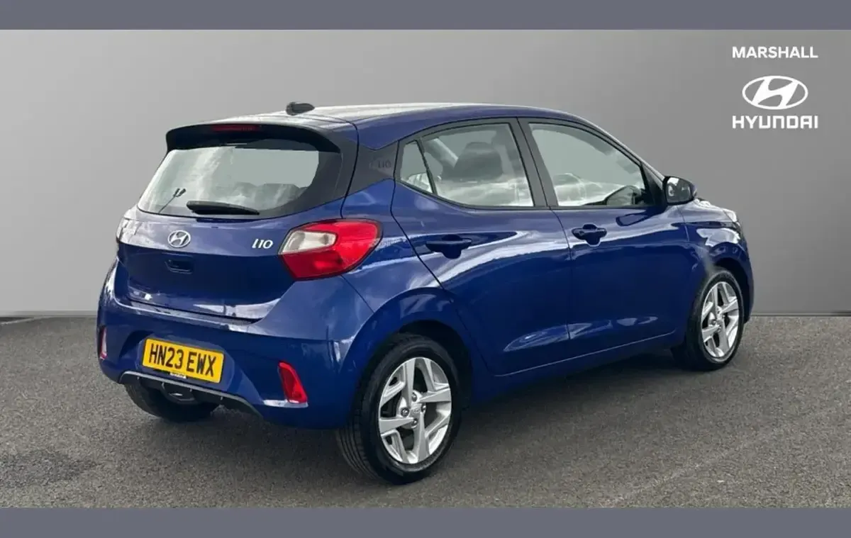 Used Hyundai i10 SE 67 HP (49 kW) 2023 Blue Hatchback