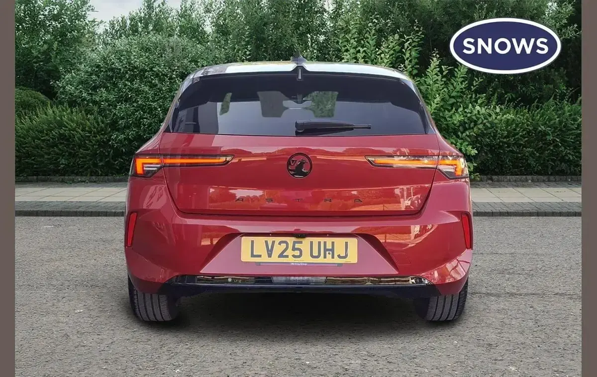 Used Vauxhall Astra S 131 HP (96 kW) 2025 Red Hatchback