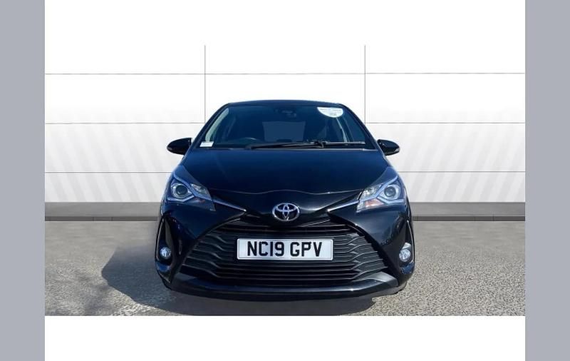 Used Toyota Yaris 111 HP (81 kW) 2019 Black Hatchback