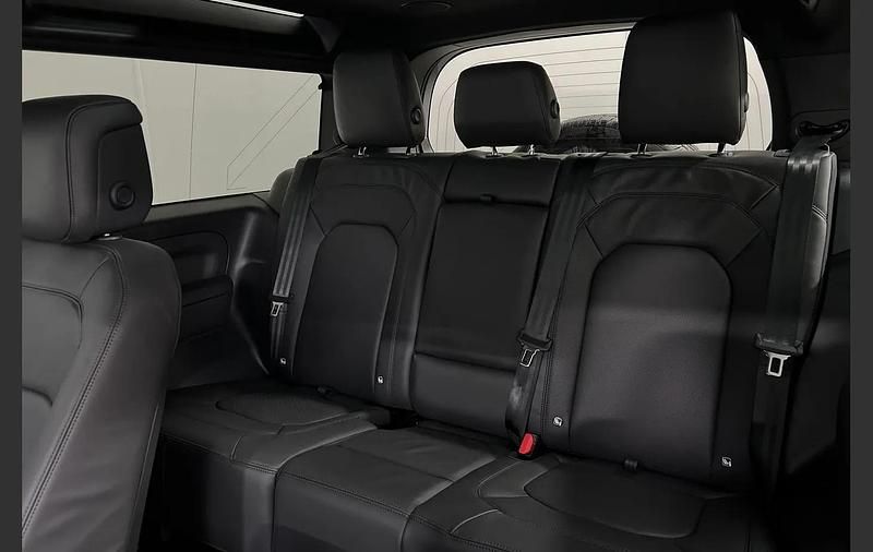 Used Land Rover Defender HSE Dynamic 344 HP (253 kW) 2026 Grey SUV