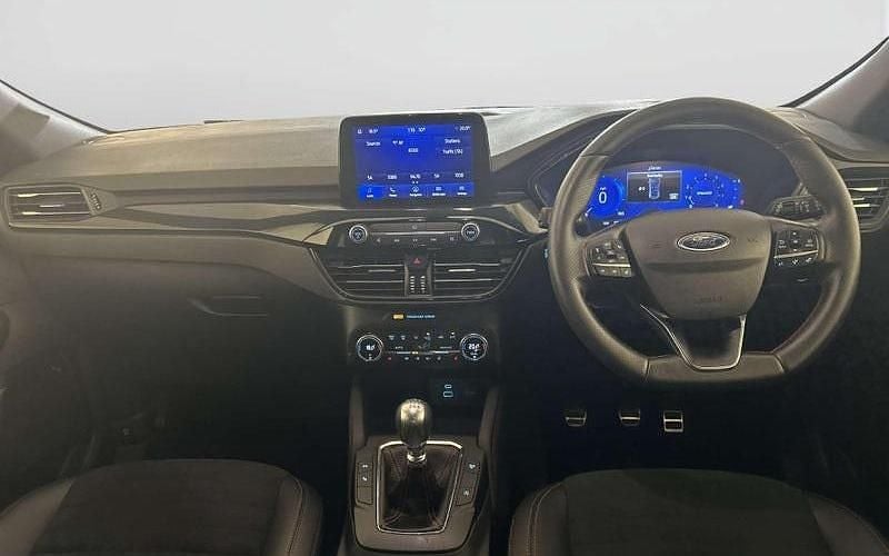 Usado Ford Kuga ST-Line 150 HP (110 kW) 2023 SUV