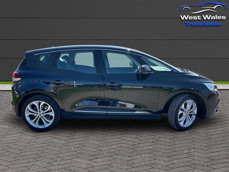 Używany Renault Scénic IV Iconic 2019 Czarny Minivan