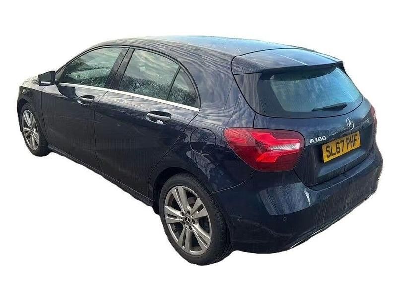 Used Mercedes A180 Premium 122 HP (89 kW) 2017 Blue Hatchback