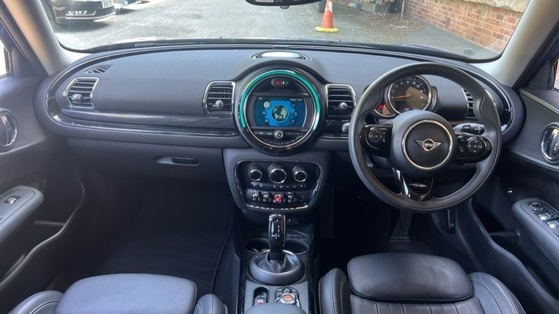 Image 4/4