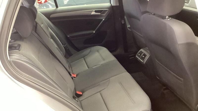 Begagnad VW Golf VII SE 2013 Silver Halvkombi