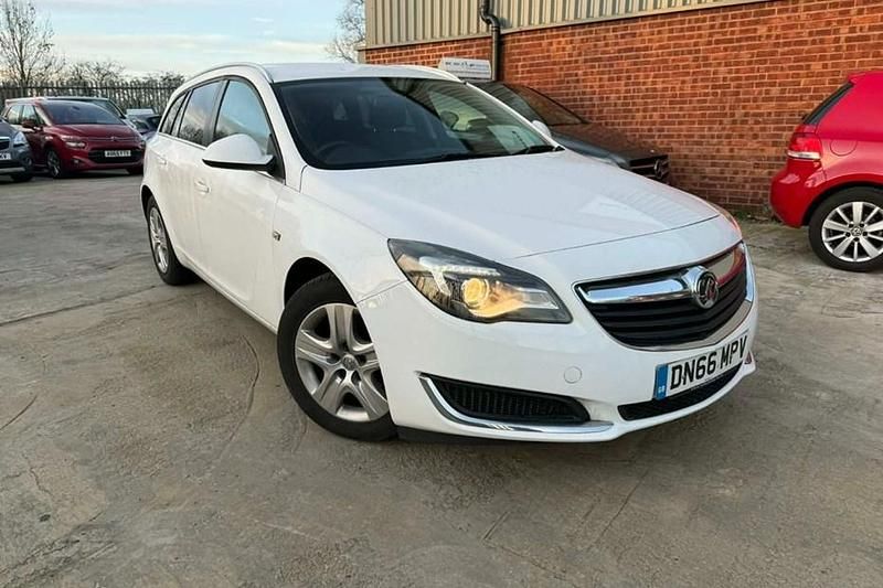 White Used 2017 Vauxhall Insignia Design Edition Estate | £3,595 (Super price) - Image 1/1