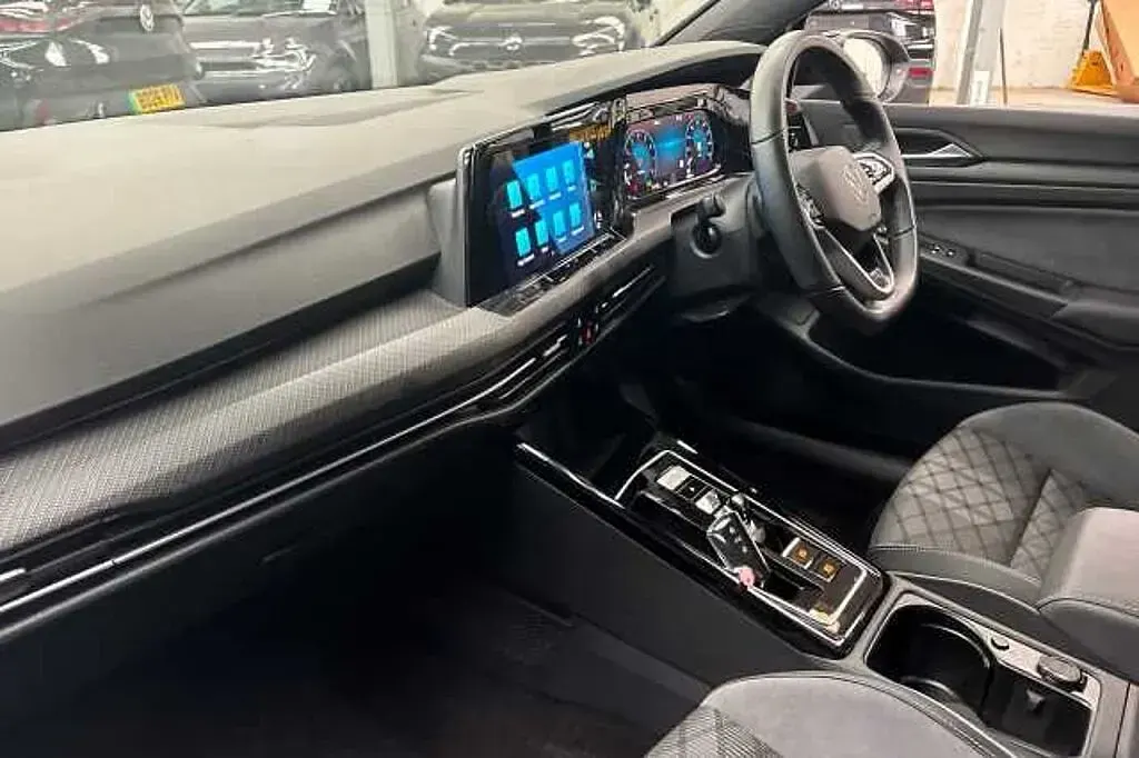 Used VW Golf VIII 150 HP (110 kW) 2024