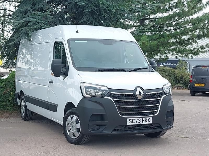 White Used 2023 Renault Master Van | £16,998 (Good price) - Image 1/4