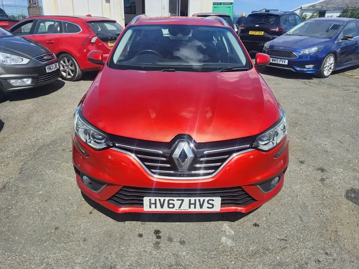Used Renault Mégane GrandTour Dynamique 2017 Red Estate