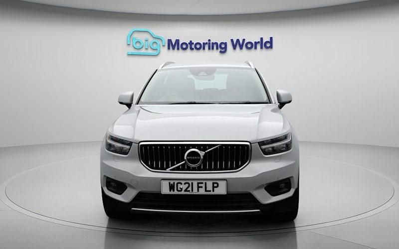 Used Volvo XC40 Inscription 197 HP (144 kW) 2021 Silver SUV