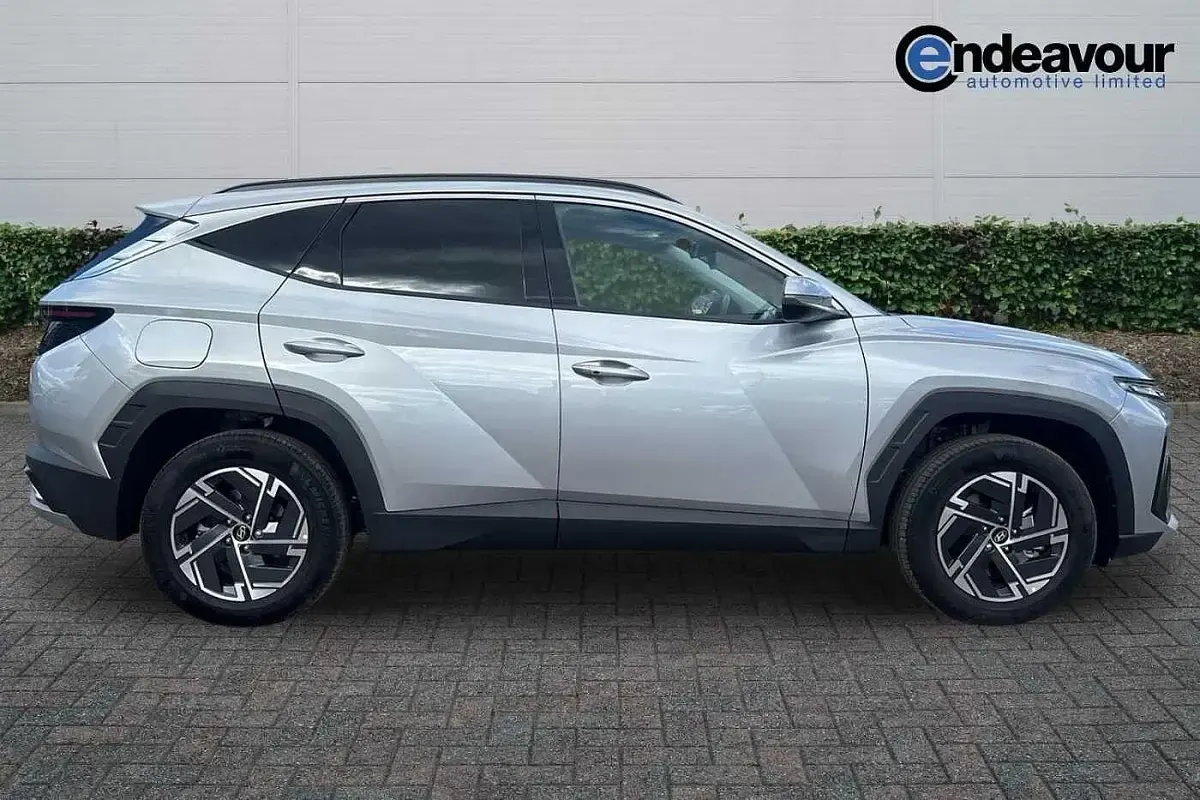 Used Hyundai Tucson Advanced 248 HP (182 kW) 2025 Silver SUV